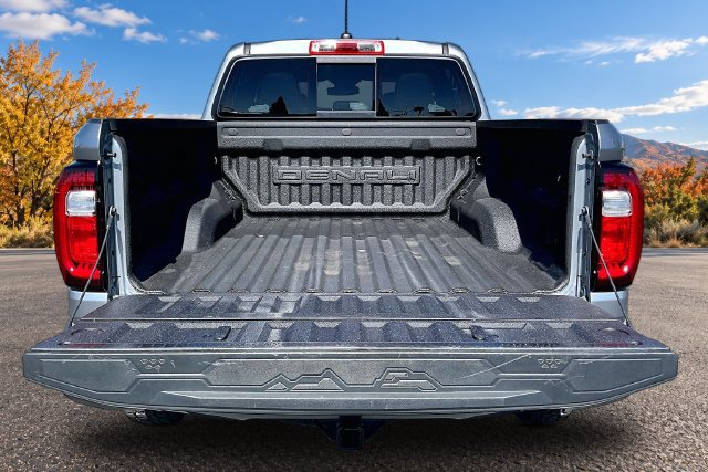 Used 2023 GMC Canyon Denali AWD/4WD image 7