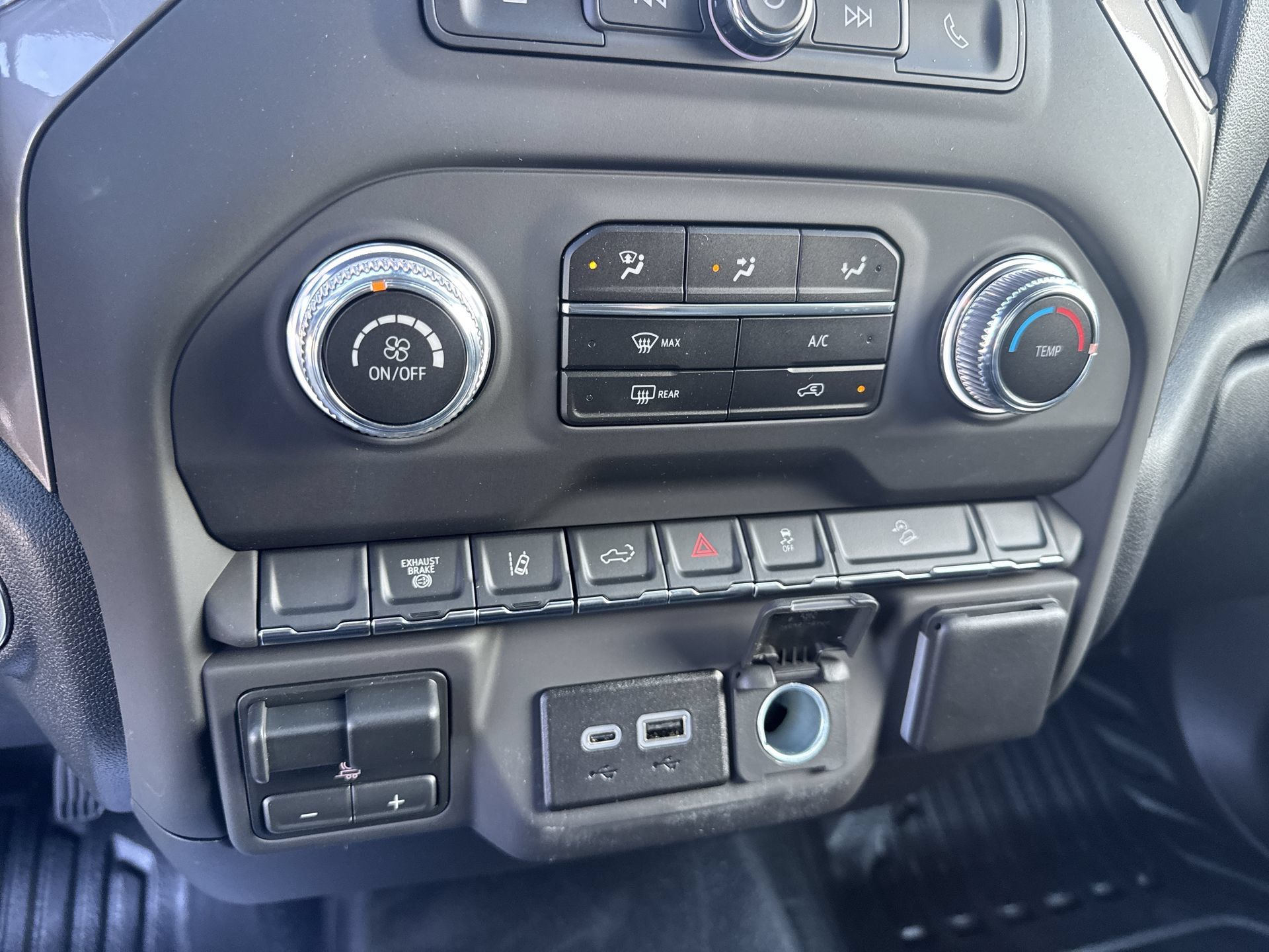 New 2026 GMC Sierra 3500 Pro AWD/4WD image 16