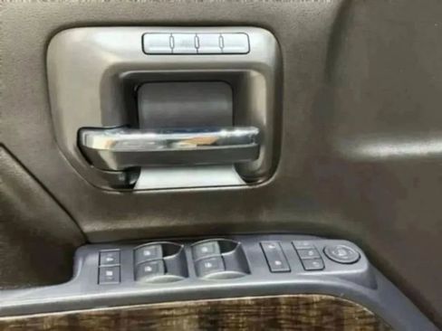 Used 2015 GMC Sierra 2500 Denali w/ Duramax Plus Package image 12