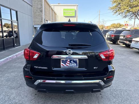 Used 2020 Nissan Pathfinder SV image 5