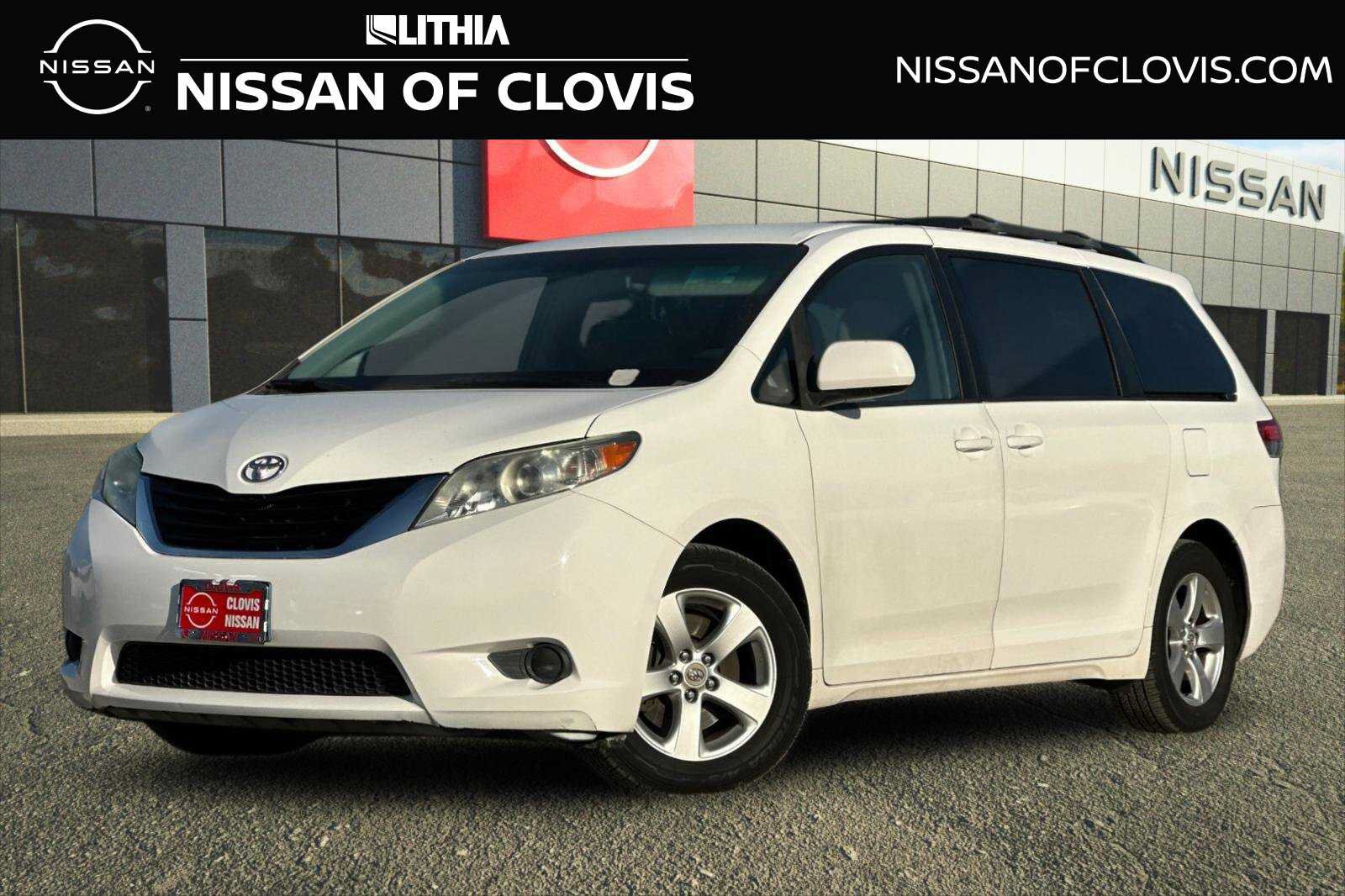 Used 2011 Toyota Sienna LE FWD image 1