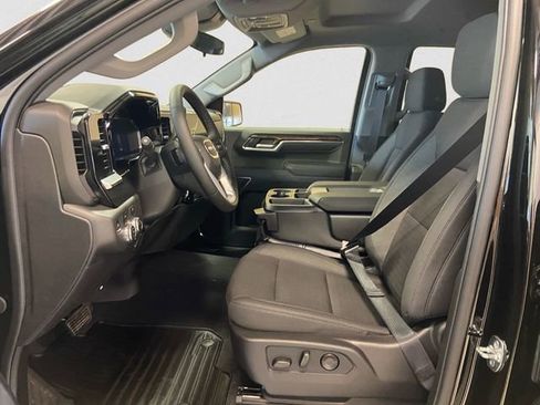 New 2026 GMC Sierra 1500 SLE image 10