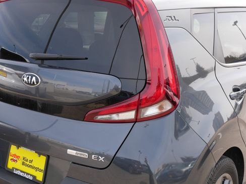 Certified 2021 Kia Soul EX image 17