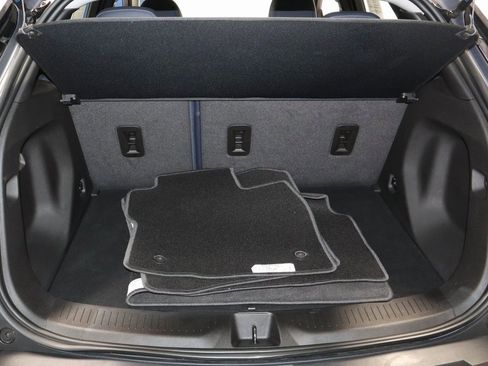 Used 2022 Chevrolet Bolt EUV Premier image 18