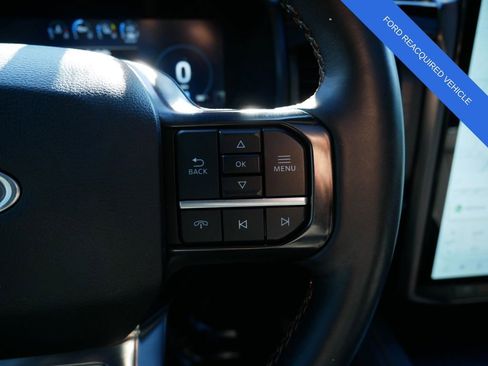 Used 2024 Ford Expedition Platinum image 19