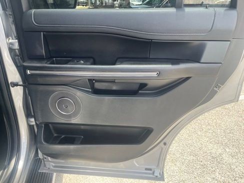Used 2021 Ford Expedition XLT RWD image 16