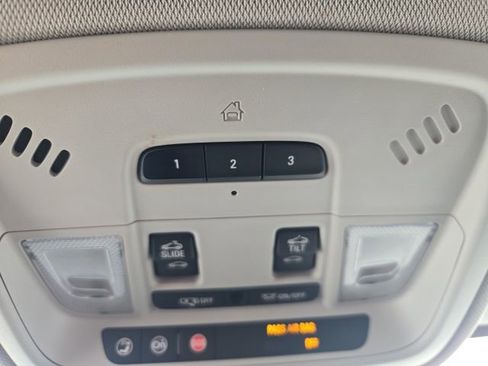 Used 2018 Chevrolet Traverse Premier w/ Redline Edition image 28