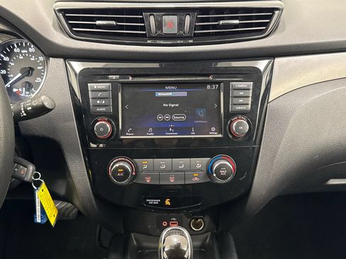 Used 2021 Nissan Rogue Sport S AWD/4WD image 24