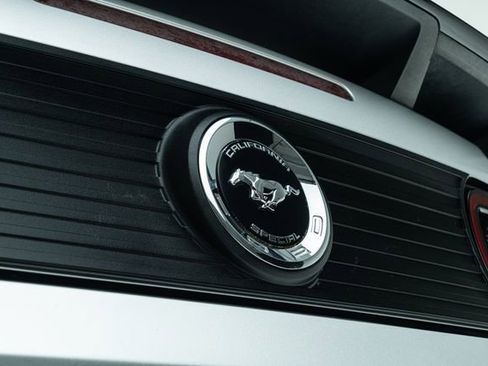 Used 2013 Ford Mustang GT image 17