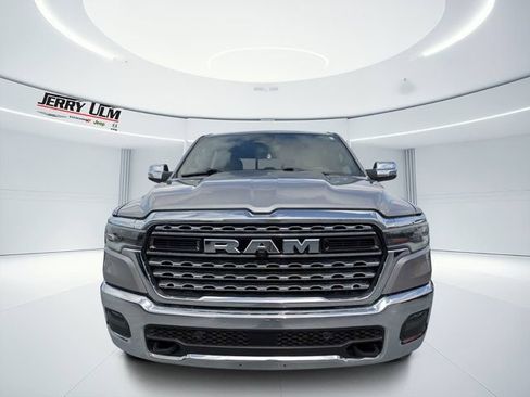 Used 2025 RAM 1500 Limited AWD/4WD image 9