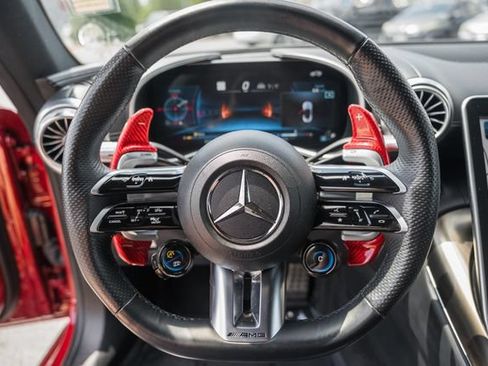 Used 2022 Mercedes-Benz SL 63 AMG 4MATIC image 36