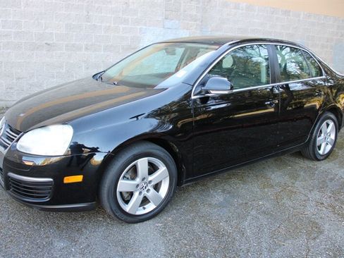 Used 2009 Volkswagen Jetta SE image 1