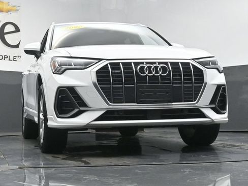 Used 2025 Audi Q3 2.0T Premium AWD/4WD image 3