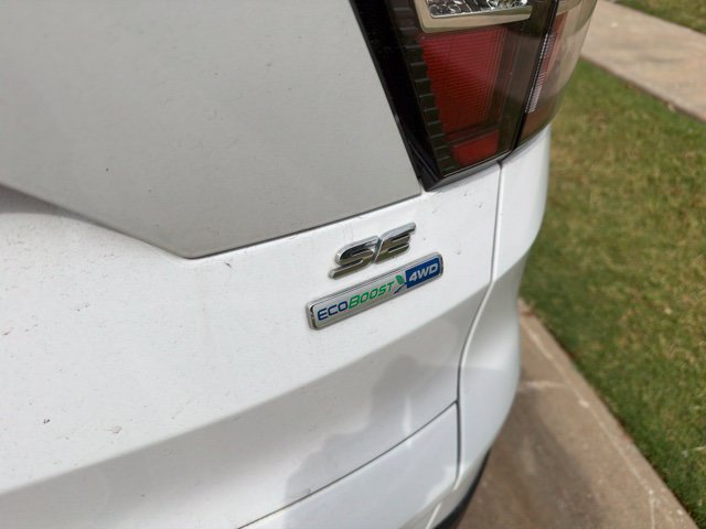 Used 2018 Ford Escape SE AWD/4WD image 5