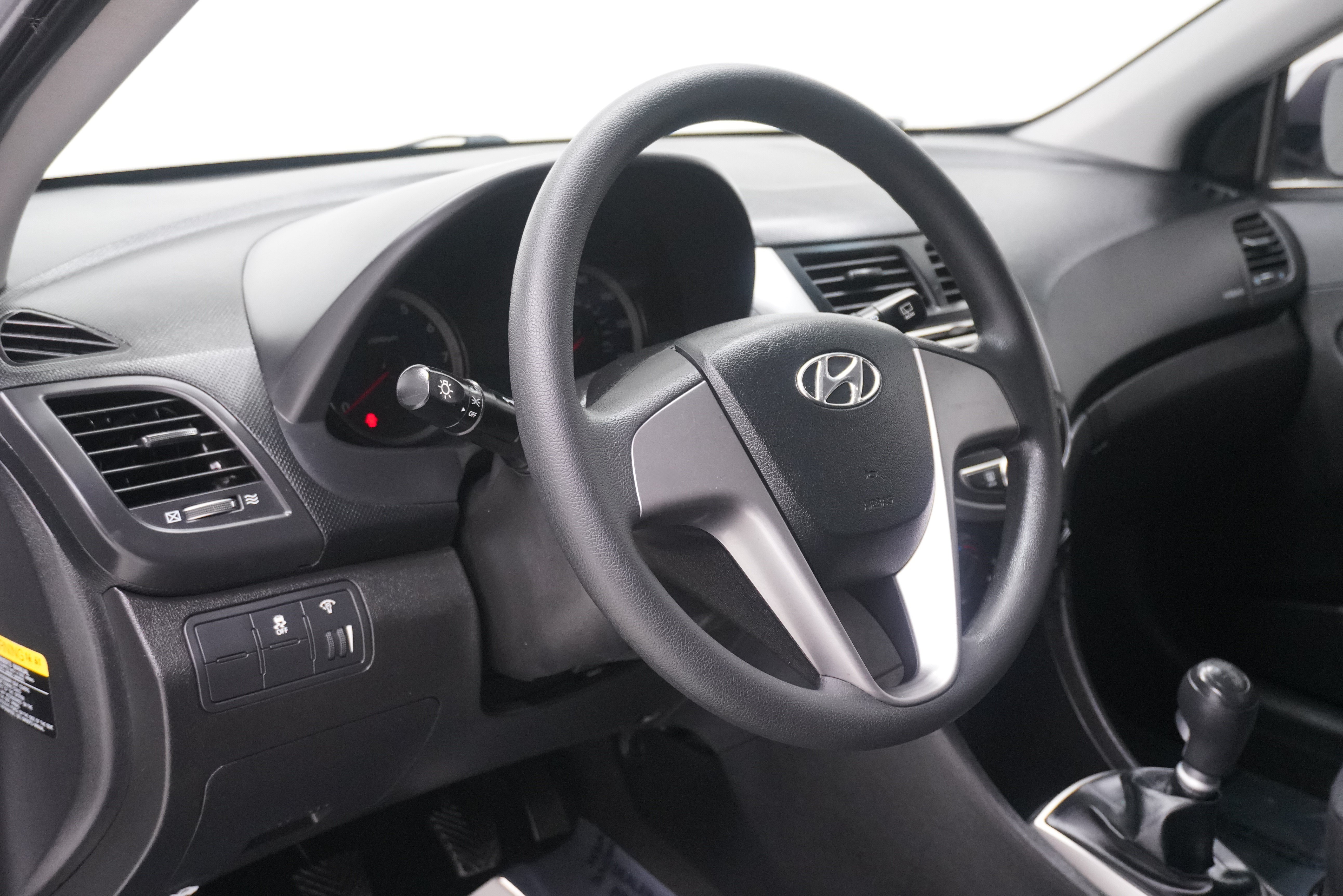 Used 2017 Hyundai Accent SE FWD image 10