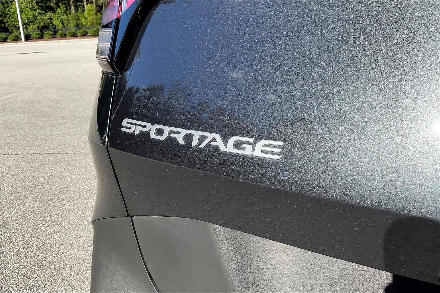 Used 2024 Kia Sportage EX FWD image 30