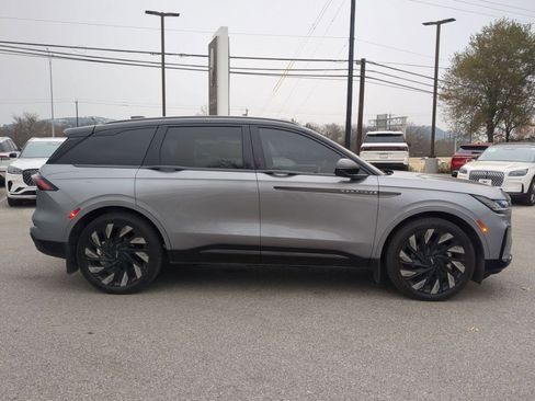 Used 2024 Lincoln Nautilus Reserve w/ Equipment Group 202A image 2