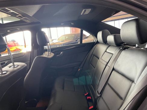 Used 2010 Mercedes-Benz E 350 E 350 Luxury 4MATIC AWD 4dr Se image 18