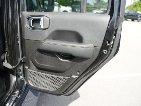 Used 2023 Jeep Gladiator Overland AWD/4WD image 22
