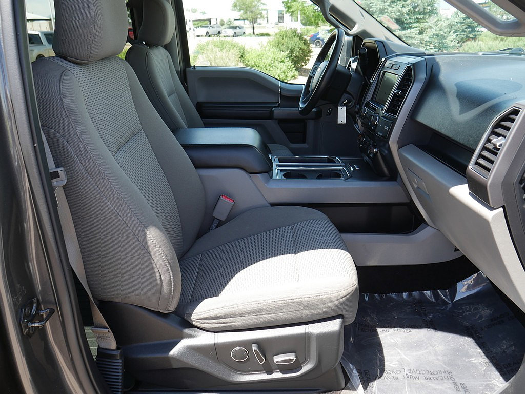 Used 2017 Ford F150 XLT w/ Equipment Group 302A Luxury AWD/4WD image 54