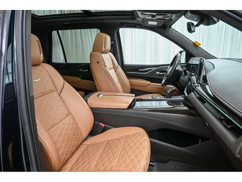 Used 2021 Cadillac Escalade Sport w/ Driver Assist Tech Package image 16