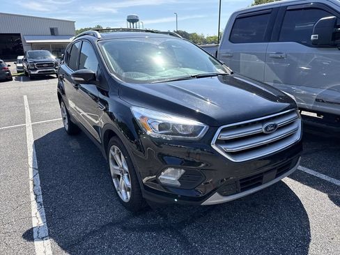 Used 2018 Ford Escape Titanium w/ Ford Safe & Smart Package FWD image 2