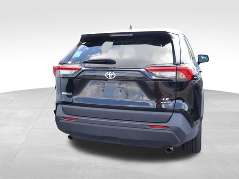 Used 2025 Toyota RAV4 LE AWD/4WD image 18