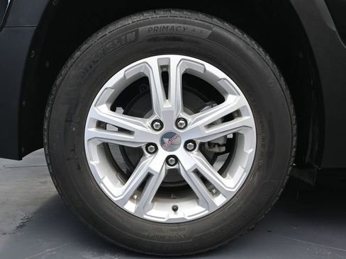 Used 2022 GMC Terrain SLE w/ Driver Convenience Package image 9