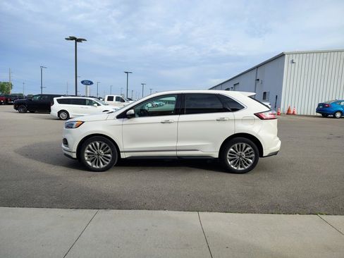 Certified 2022 Ford Edge Titanium w/ Equipment Group 301A AWD/4WD image 3