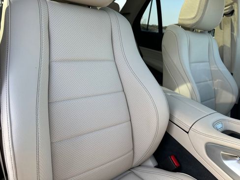 Used 2020 Mercedes-Benz GLE 350 4MATIC image 38