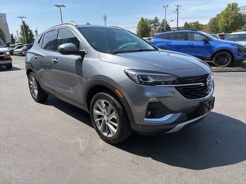 Used 2022 Buick Encore GX Essence w/ Experience Buick Package AWD/4WD image 5