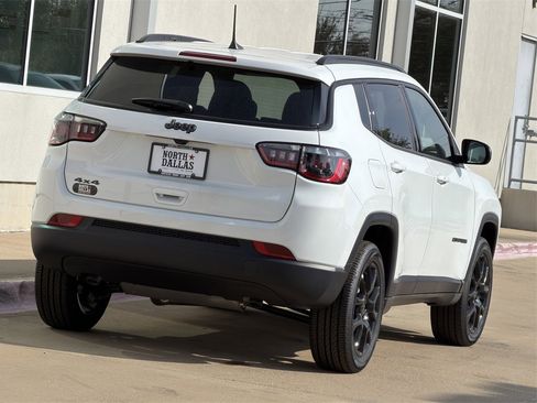 New 2026 Jeep Compass Latitude image 5