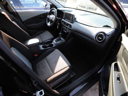 Used 2021 Hyundai Kona SE AWD/4WD image 9