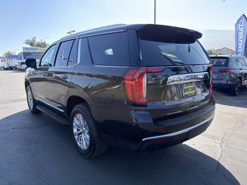 Used 2024 GMC Yukon SLT AWD/4WD image 6