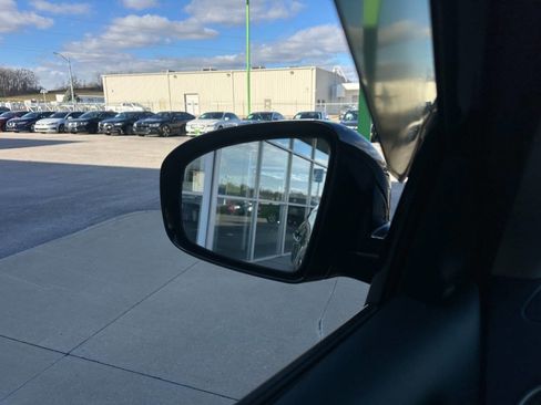 Used 2016 Nissan Pathfinder Platinum image 26