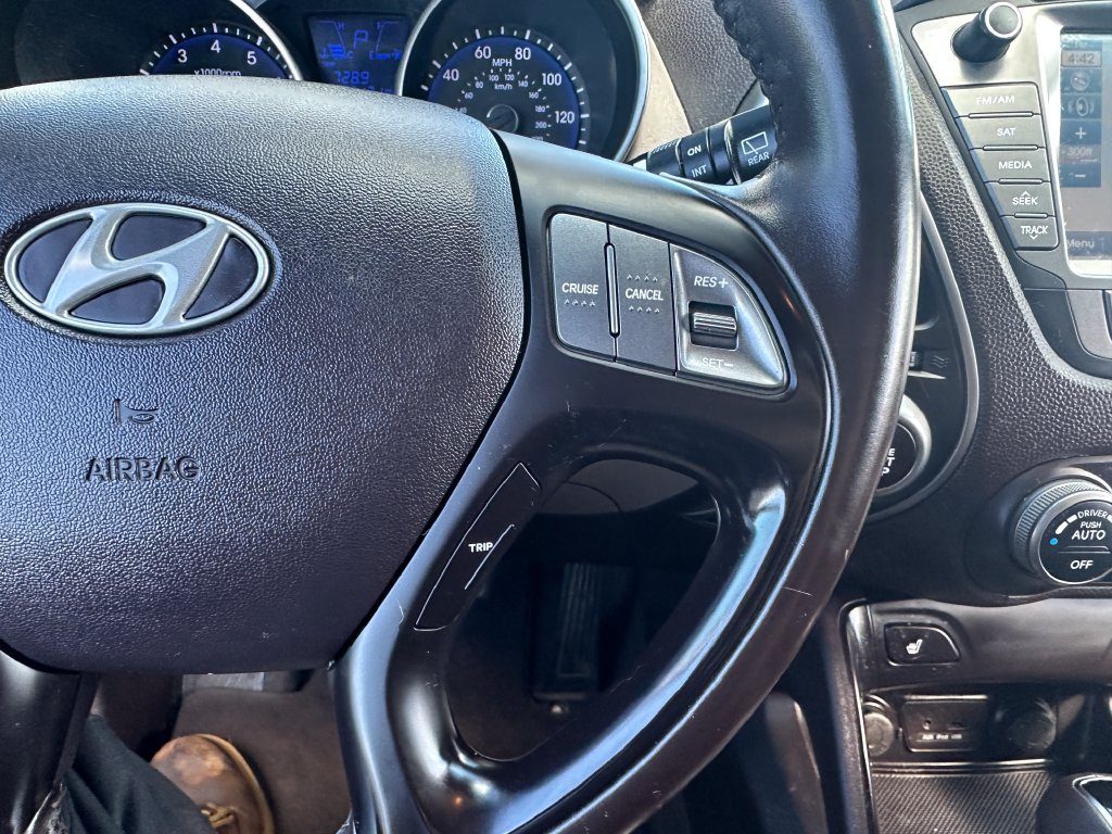 Used 2015 Hyundai Tucson Limited w/ Option Group 03 AWD/4WD image 21