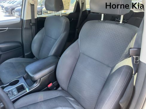 Used 2018 Kia Sorento FWD image 10