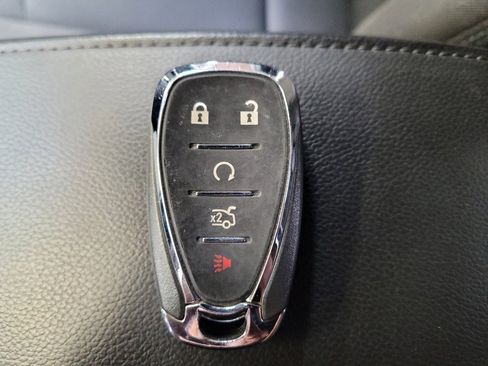 Used 2019 Chevrolet Cruze LT w/ Convenience Package FWD image 32