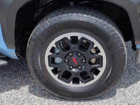 Certified 2025 Toyota 4Runner TRD Off-Road Premium AWD/4WD image 11