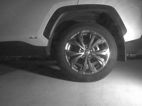 Used 2022 Toyota RAV4 Limited AWD/4WD image 7