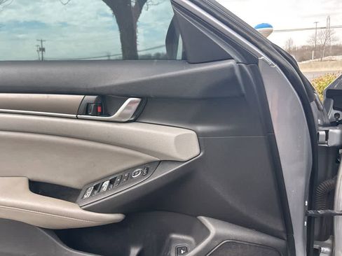 Used 2018 Honda Accord LX image 6