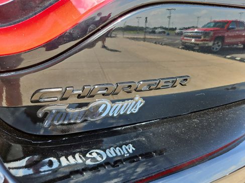 Used 2023 Dodge Charger SXT w/ Blacktop Package RWD image 19