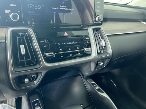 Used 2022 Kia Sorento EX w/ Panoramic Sunroof Package FWD image 24