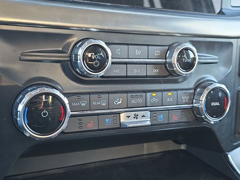 Certified 2022 Ford F150 Lariat image 20