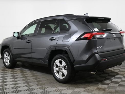 Used 2021 Toyota RAV4 XLE w/ Convenience Package image 5