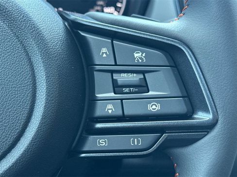 New 2025 Subaru Crosstrek 2.5i Limited w/ Crosstrek Mirror Package image 30