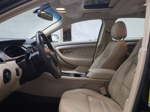 Used 2018 Ford Taurus SEL w/ Equipment Group 201A AWD/4WD image 15