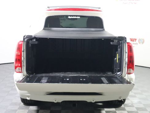 Used 2009 Cadillac Escalade EXT AWD/4WD image 13