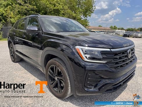Used 2025 Volkswagen Atlas Cross Sport SEL R-Line AWD/4WD image 7