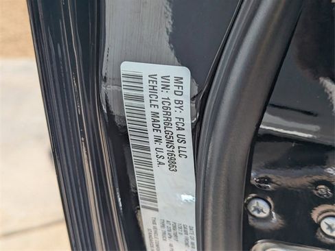 Used 2022 RAM 1500 Classic SLT image 32